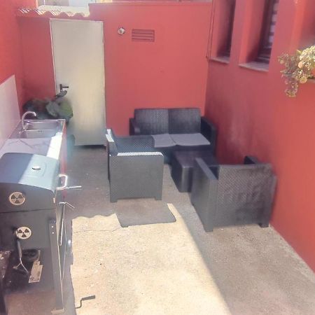 Estudio Completo Familiar La Jonquera Bagian luar foto